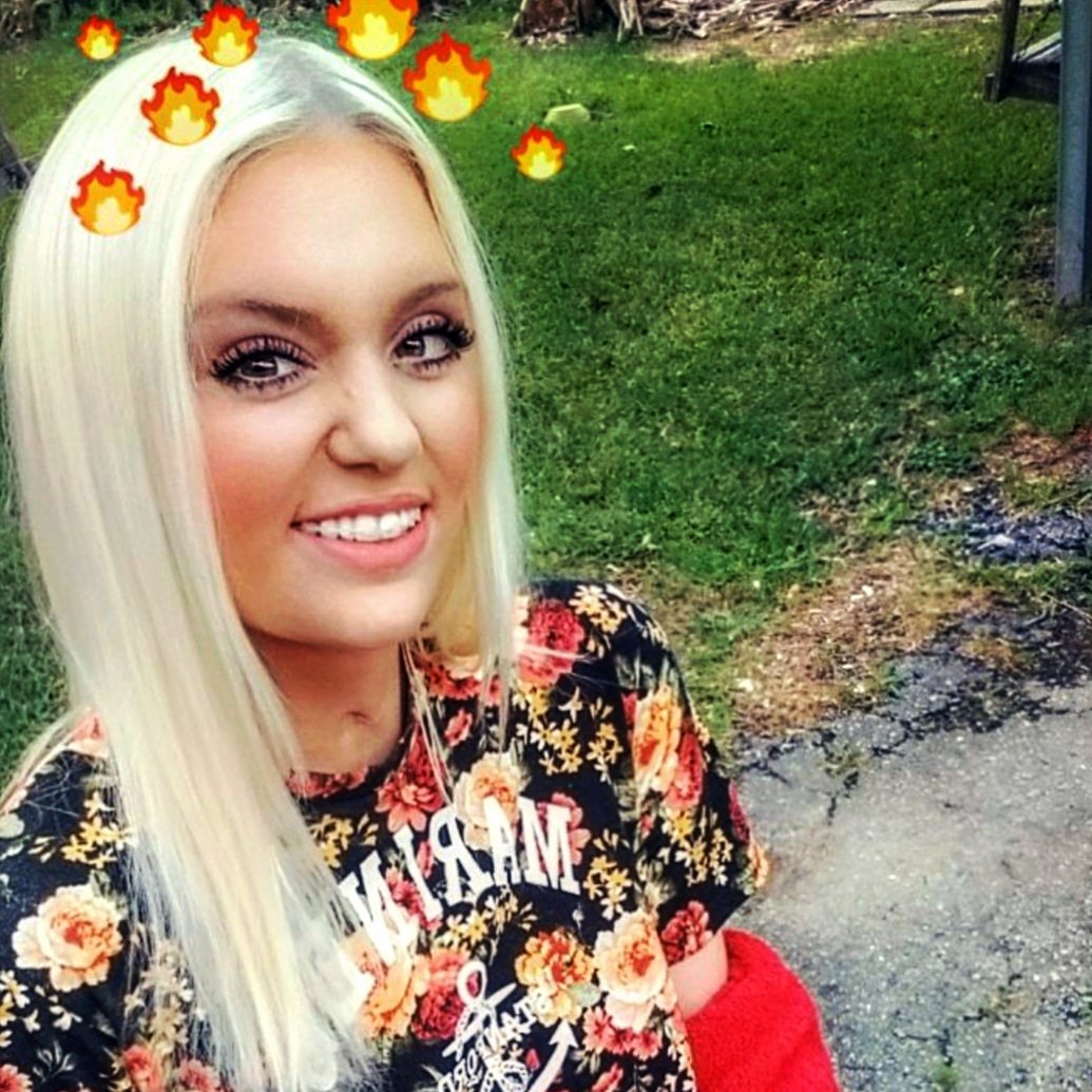 maccymarie's tweet photo. #NewProfilePic https://t.co/r4EVTklTnH