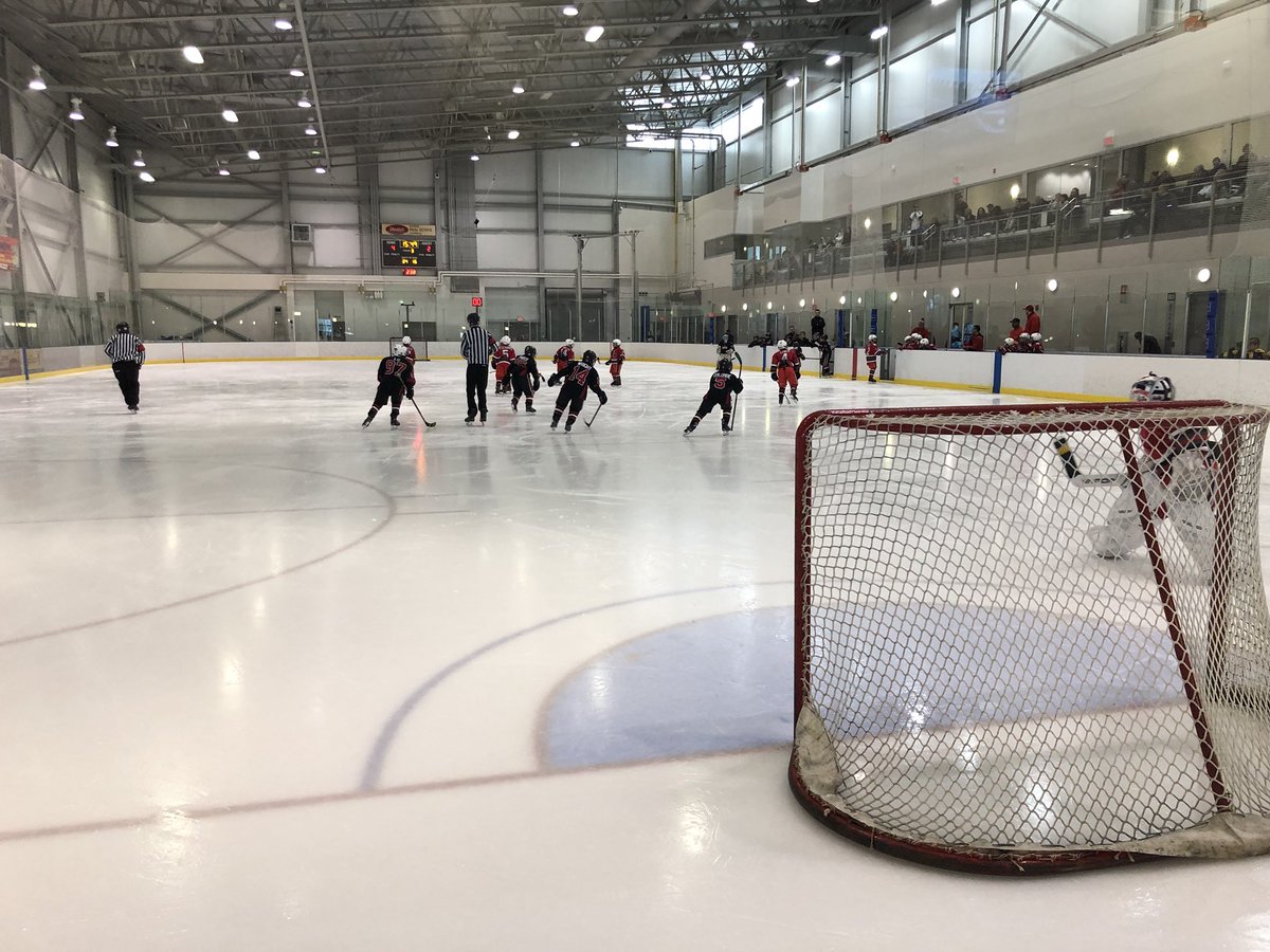 AAA_WorldCup's tweet photo. Fast Tight battle In the 2009 Elite final 4-3 up and down the ice 3rd period ...now 5-3 Barnburner @09SpartanONE @AAATeamAlberta #capturethecup https://t.co/hz85nKlblA