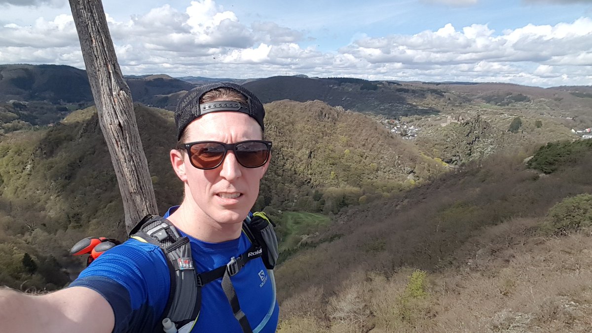 vangestelmark's tweet photo. Gave trailtour in Altenahr vandaag met @MudSweatTrails circa 20k met 1.200 D+ 🤙#trailrunning #trainrunachieve #roadtoeiger2018 https://t.co/f4LbahCVfM