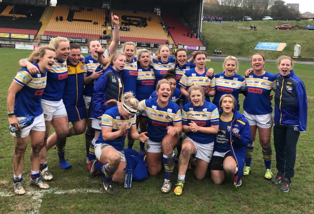 thelowecal_uk's tweet photo. What a awesome team performance today by my women’s @leedsrhinos great to KO the season with a win! Very proud of our performance showed plenty of commitment and desire! Thanks to @OfficialBullsRL for  being great hosts 👏🏽  #alaw #mot 🦏 🤘🏽 https://t.co/33GLoZjtZ9