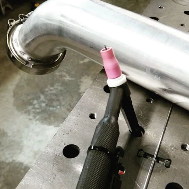 thefabforums's tweet photo. A little aluminum exhaust work... #graygoose #twinturbo #turbo #mustang #foxbody #thefabforums #tig #tigwelding #welding #weldingaluminum Watch #Instavideo:https://t.co/yURMLVBkMD https://t.co/sOVHQpJSaO