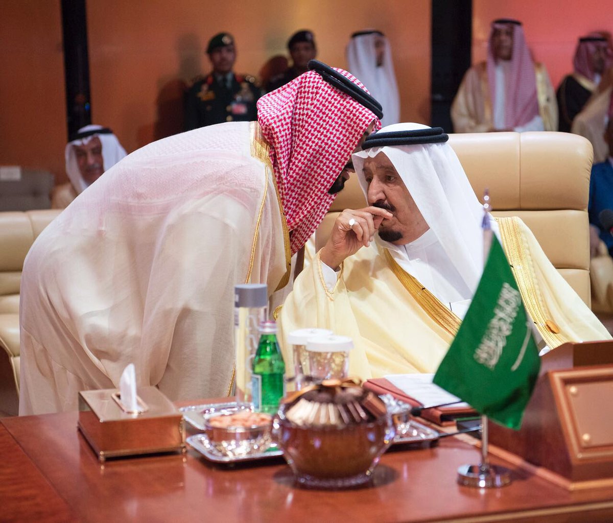 Badermasaker's tweet photo. طرح سيدي خادم الحرمين الشريفين أمام #قمة_القدس في الظهران اليوم، مبادرة وثيقة:
"تعزيز الأمن القومي لمواجهة التحديات المشتركة"..
وغدا، ستكون الترجمة العملية بأحد أكبر التمارين العسكرية في المنطقة يجسدها تمرين #درع_الخليج https://t.co/DKRiT8uktj