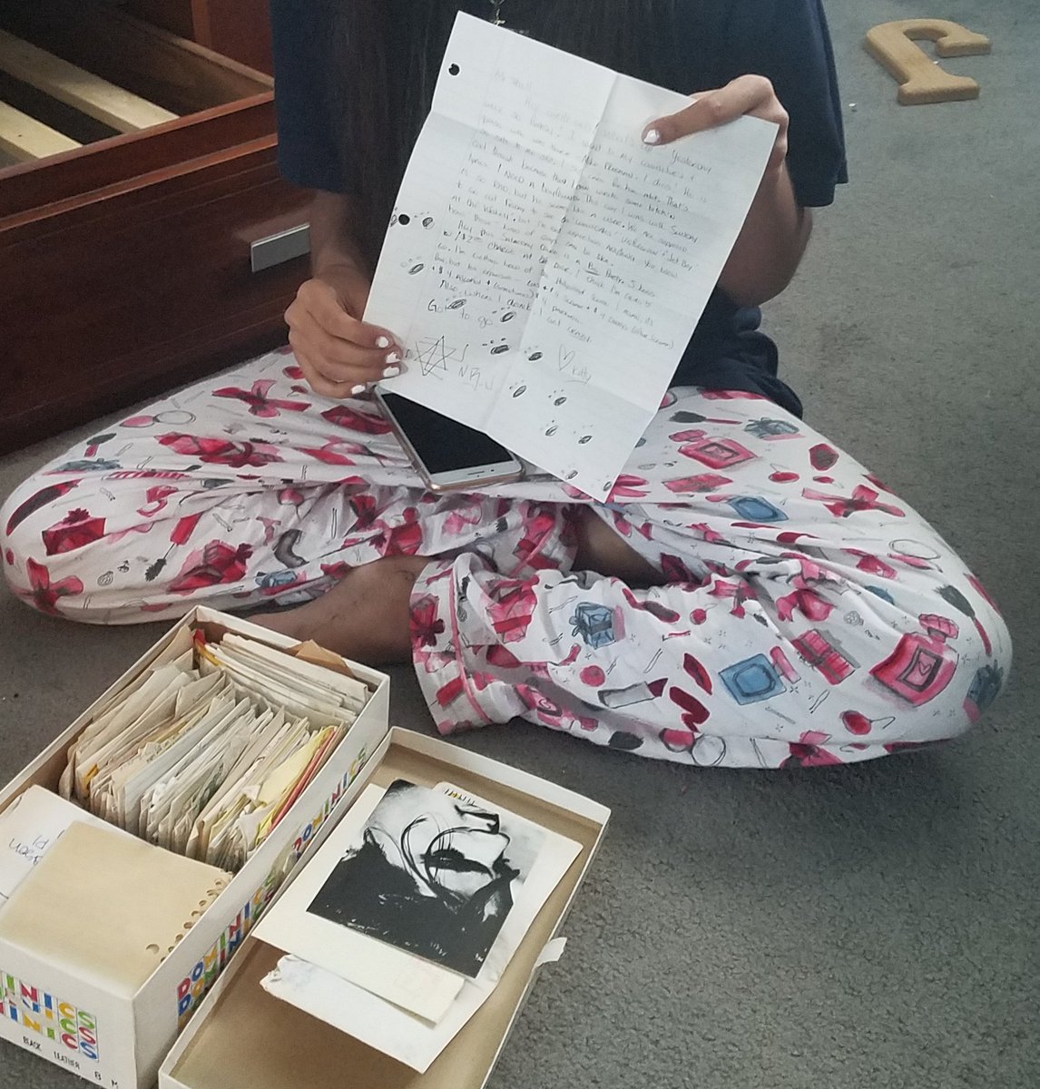 shewantsmusic's tweet photo. @classifiedfact My 15 yr old dghtr just fnd a box of old letters/ and tons of pictures I had from high-school (the #80s ) and she was so excited to read some of them, and I told her, how sad that she will never have "this" moment with her kids. #everythingisdigital #oldschool #notes # https://t.co/I4w3T5Ekfc