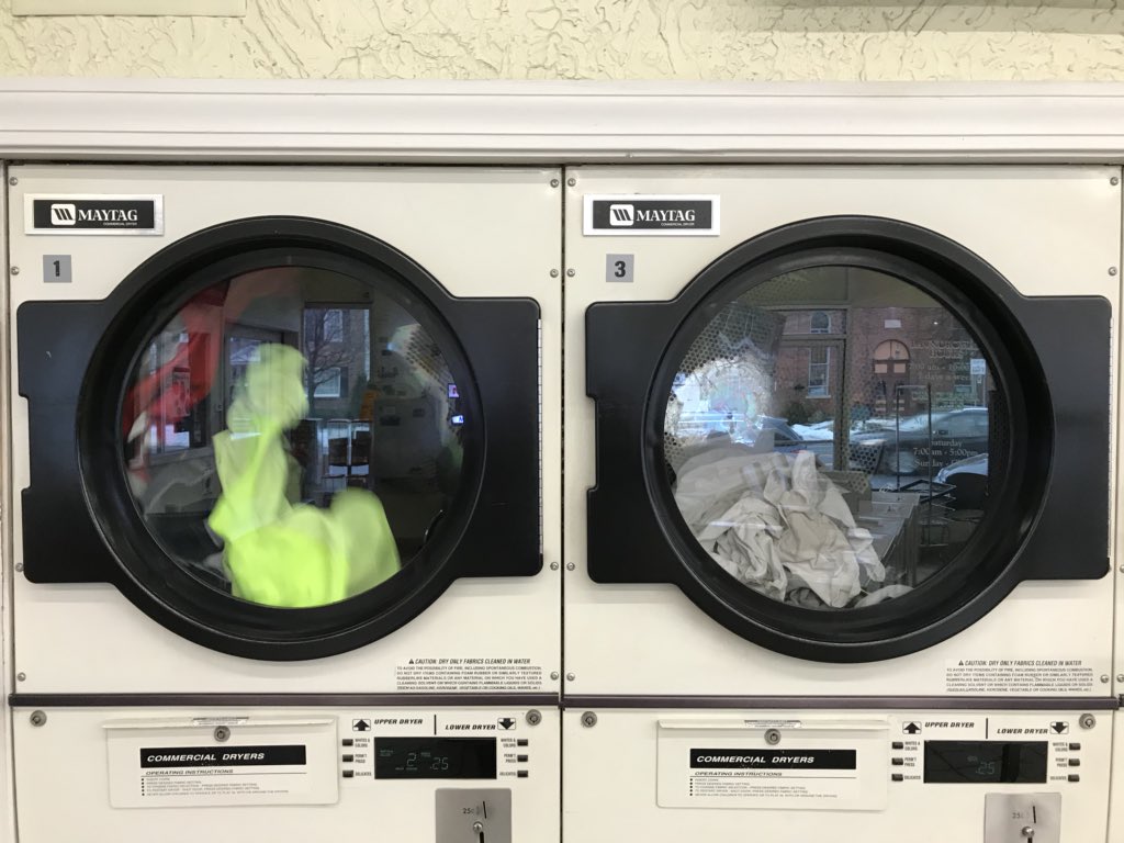 Alnutt41's tweet photo. Looks like this will be my Sunday hangout for a while. In and out in an hour with clean clothes! Highly recommend. #NewtotheArea #NoHomeProblems #RollofQuarters https://t.co/PiYnFbSJqd