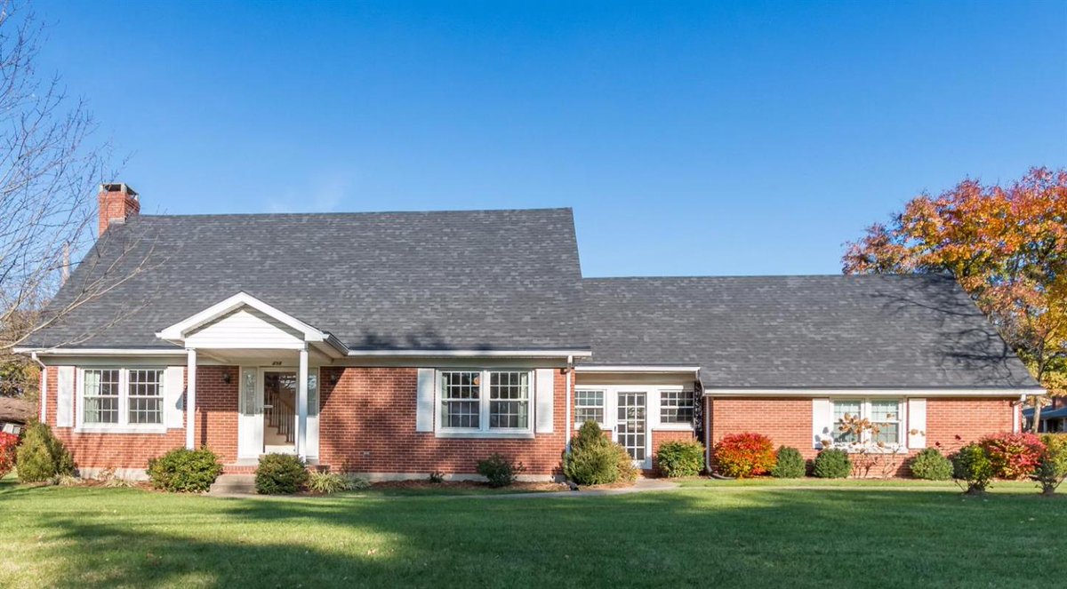 ShowPlaceRealty's tweet photo. We are looking for a buyer on 498 Southland Drive #Versailles #KY  #realestate https://t.co/Y0ybZdWNy2 https://t.co/JXVivSSt5E