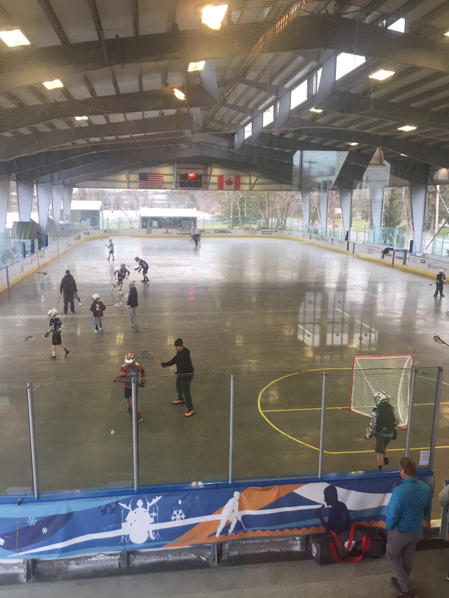 HealthyZoneRink's tweet photo. @Champion_Lax is back at the rink! We love growing the game #Lacrosse #boxlacrosse #ealax #buffalobandits https://t.co/z6zutmldMq