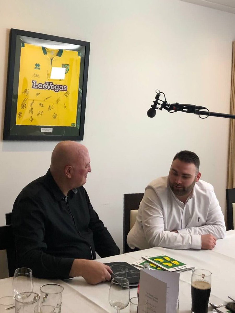 MrGunny1963's tweet photo. @fryman7 @markbenhall @FootballManager If you say so boss!! 💛💚 https://t.co/jduK1wVUBW