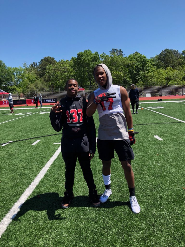 Atra1n28's tweet photo. Brudda @TCDUBB2 Ballin out there. Reppin #EHS ๐ตโช๏ธ @ Under Armour Camp Middle/High school #AllMammals ๐ช๐ฟ๐ฏ https://t.co/Jkut0x9YJm