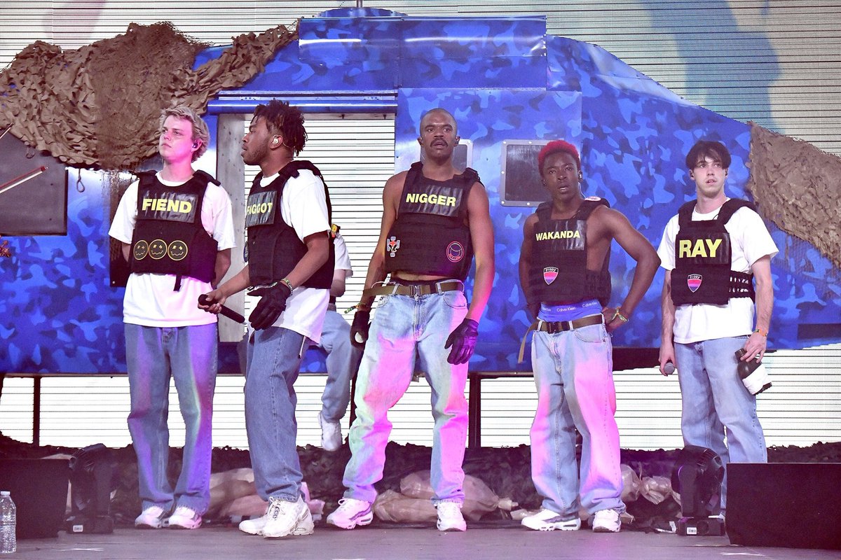 brckhmptnpics's tweet photo. legendary 
#Coachella2018 https://t.co/ozjQWwqkHO