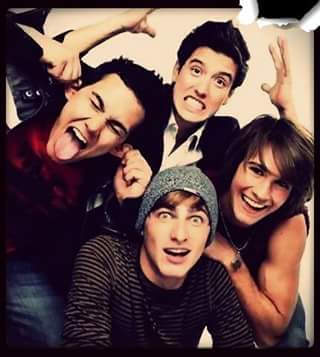BTRJarlosKogan's tweet photo. No puedo creer que son 8 años desde que todo esto comenzó y estoy tan agradecida de haber conocido a estos increíbles chicos y pertenecer a uno de los mejores fandoms en el mundo 🌎
#8AñosDeBigTimeRushEnLATAM #8YearsOfBigTimeRush https://t.co/oL2jCp3M7S