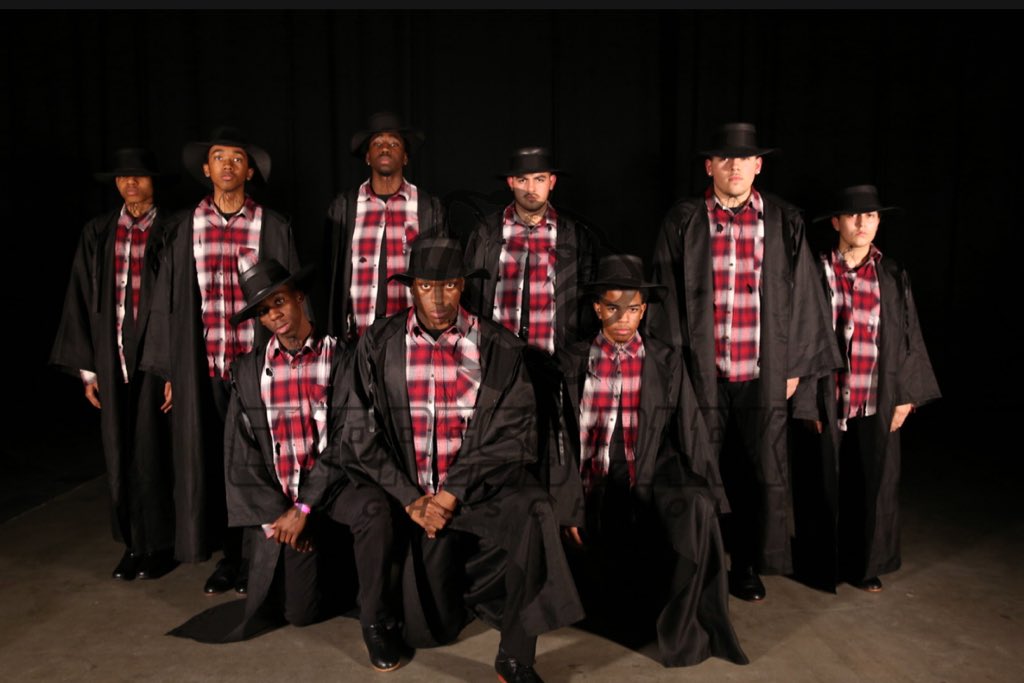 CyLakesMOV's tweet photo. 🚨🔥1st in Stepping , 1st in High School Community Service , and Grand Champs of Community Service , Ladies and Gentlemen .. the 6 time district Champs 🔥🚨 https://t.co/1zpfvzCjji