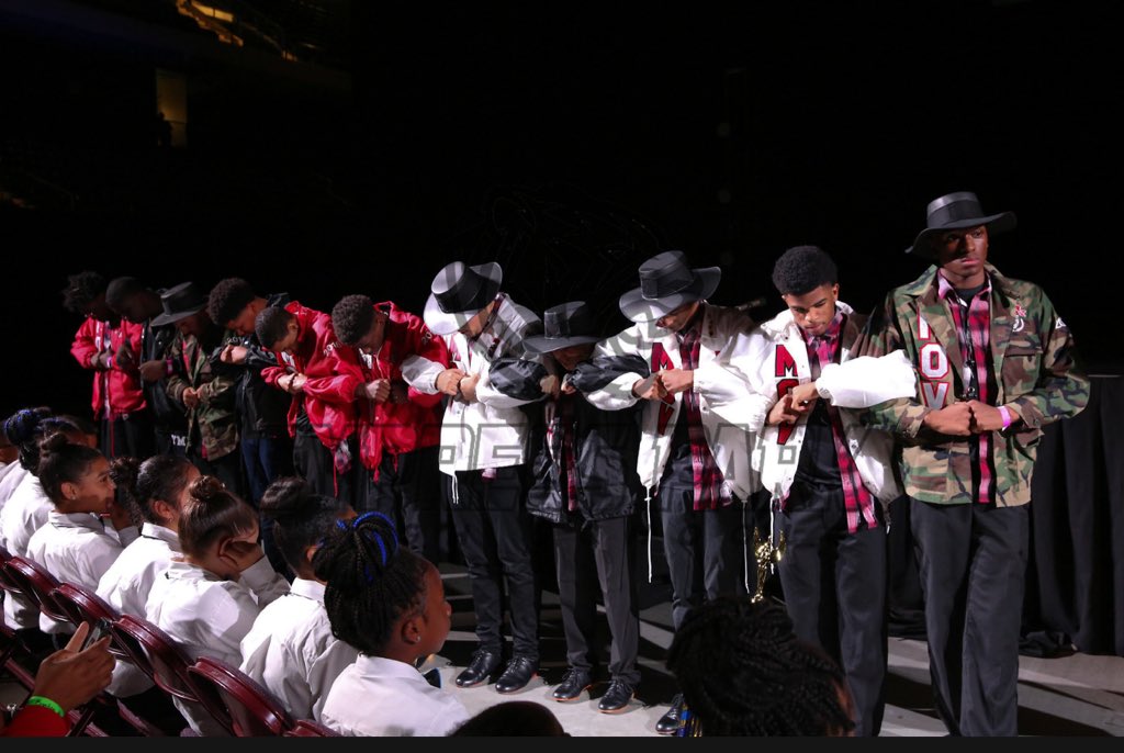 CyLakesMOV's tweet photo. 🚨🔥1st in Stepping , 1st in High School Community Service , and Grand Champs of Community Service , Ladies and Gentlemen .. the 6 time district Champs 🔥🚨 https://t.co/1zpfvzCjji