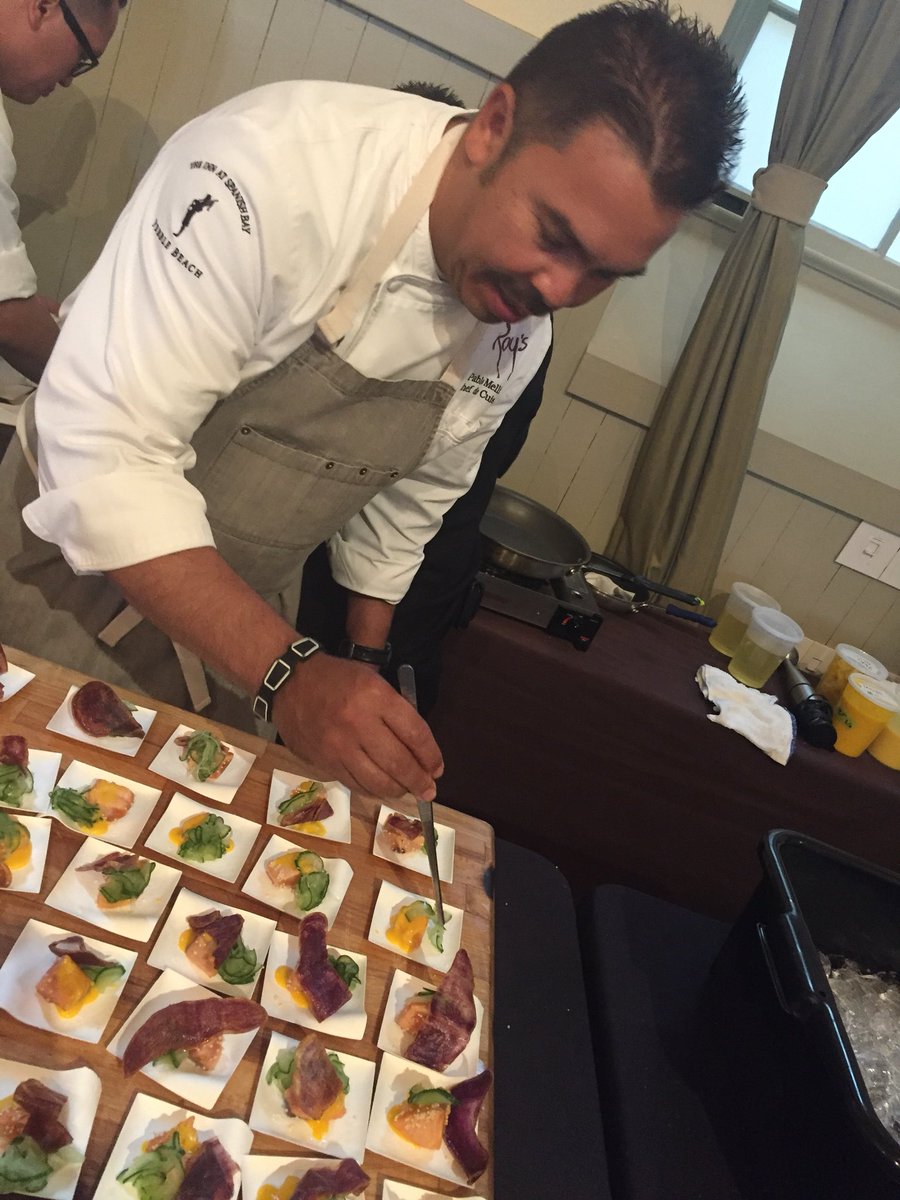SlowLivingRadio's tweet photo. What a feast of for the eyes and tastebuds at #lexusculinaryclassic . Ethan @CavalloPoint doing sweet treats, @LakePlacidLodge going earthy, @TerraneaResort salmon dreams. https://t.co/OhF4jUQ6Wx