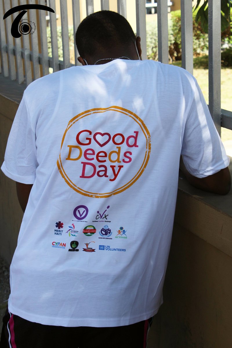 GoodDeedsDayHT's tweet photo. Eco - Jogging with volunteers! Doing good, feel good!
#GoodDeedsDay #GoodDeedsDayHaiti https://t.co/8EzHYF28R4
