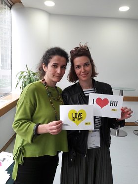 sylviebrigot's tweet photo. Solidarité et soutien pour tous ceux et toutes celles qui se battent avec courage en Hongrie contre les lois délétères et liberticides de Viktor Orban, y compris  @Amnesty Hungary , @Juliivan_  https://t.co/FkGecWES9B https://t.co/bjbLzyFisW