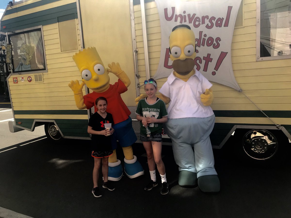 ShellyChmil's tweet photo. My nine year old has an obsession with @TheSimpsons since we got back from Universal. She even created her own character! #TheSimpsons https://t.co/hG8RfDrvvj