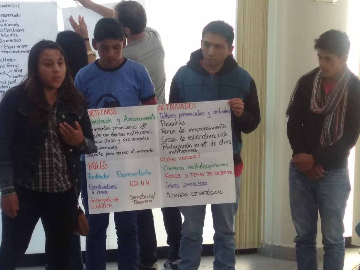 Conformando la red #FoodForTheFuture gracias a <a href="/rikolto/">Rikolto</a> <a href="/YPARDPeru/">YPARD Perú</a> #Huancayo