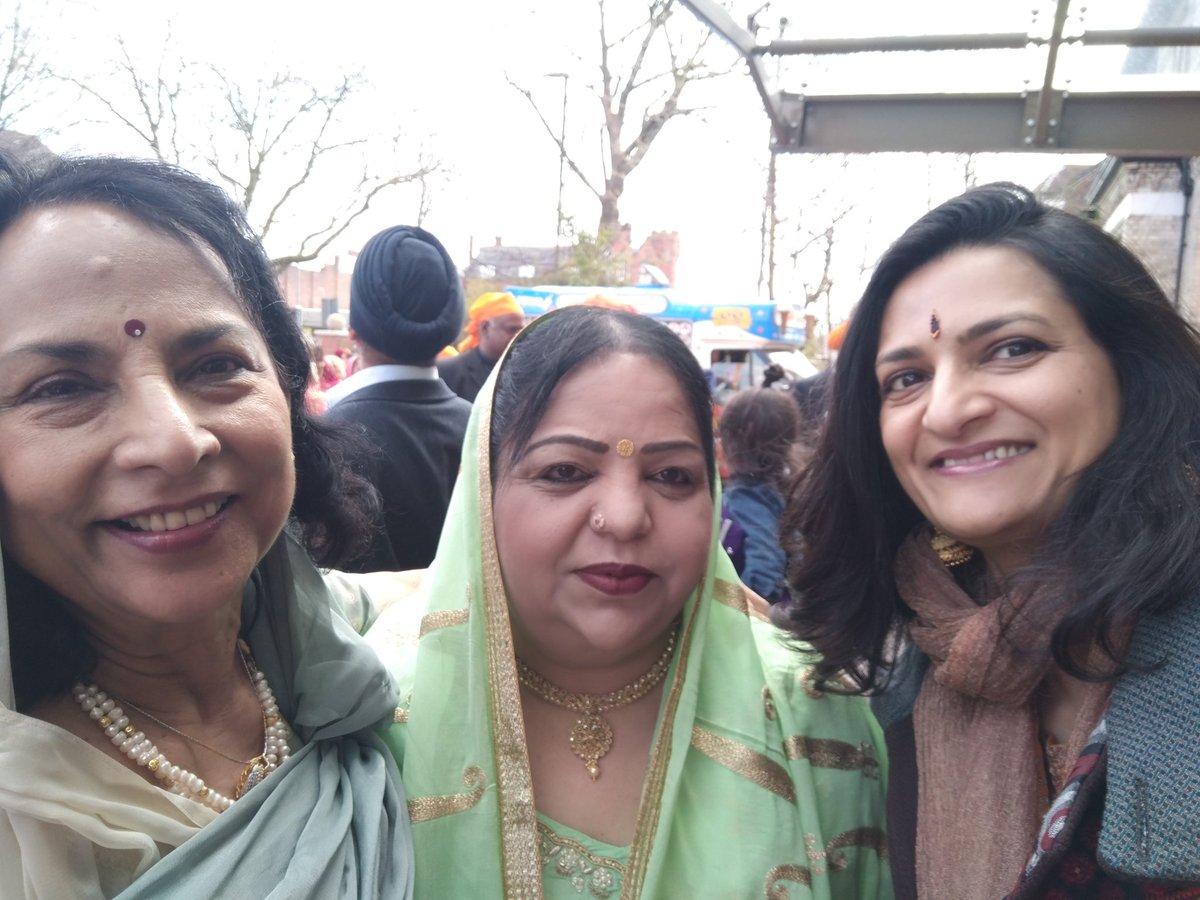 NidhiMcr's tweet photo. Feel blessed after visiting the Gurduwara to celebrate Vaisaki. What a great atmosphere and lovely people. Feel proud to be a British Hindu Macunian celebrating different faith's @FN4M @SukhbirJSingh @RogersMorganG @Afzal4Gorton @westandtogether @charleskod @UmerkhanMcr 🙏 https://t.co/OROcOC8Ulo
