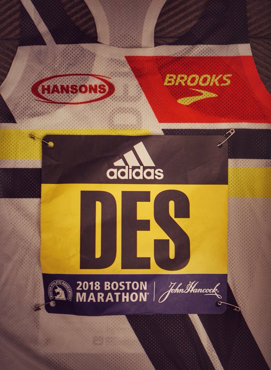 des_linden's tweet photo. Where everybody knows your name... 💙💛 https://t.co/MGEI0VE42f