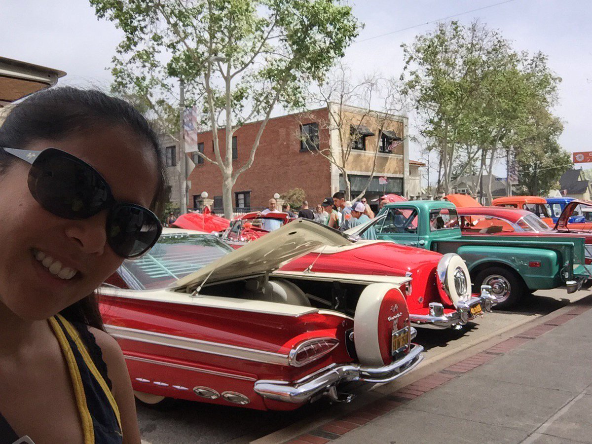 ViennieV's tweet photo. Checking out all these beauties at the 24th Annual Orange Plaza Car Show #oldtowneorange #carshow #VroomVroom https://t.co/RcZH6b7ZeI
