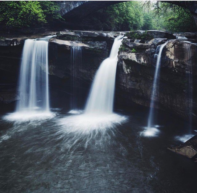 GoHiking2day's tweet photo. There are amazing places waiting for you to go hiking today like Cascade Park in Elyria Ohio. Photo by @nickhoeller #gohikingtoday https://t.co/v6bxstZDns