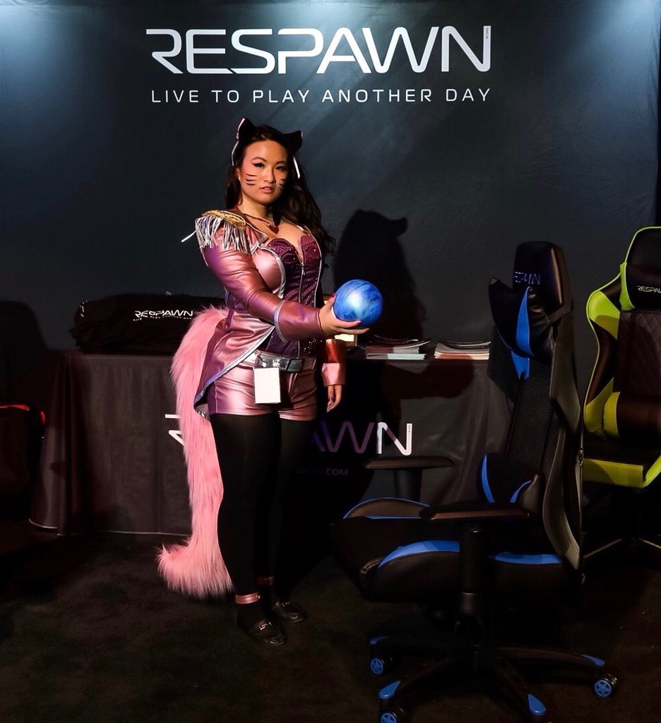 RESPAWNProducts's tweet image. And that’s a wrap! It was a pleasure meeting all of you who stopped by our booth, and congrats to @ubcesports and @YorkEsports on their big wins at @BeachconLAN #AprilAnarchy! 

Now... Who’s pumped to play #CSGO and #DOTA2?! 💻