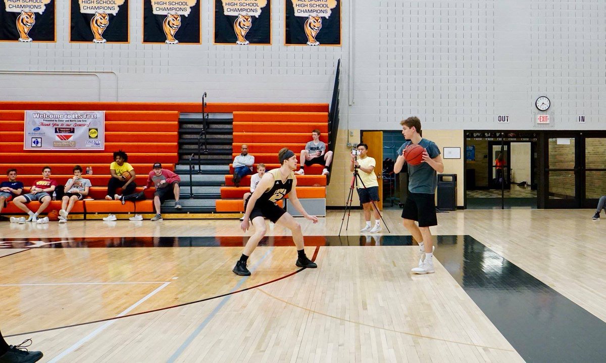 LLSFest's tweet photo. “GET A STOP!!” - Coach https://t.co/U1RwzcvCjX