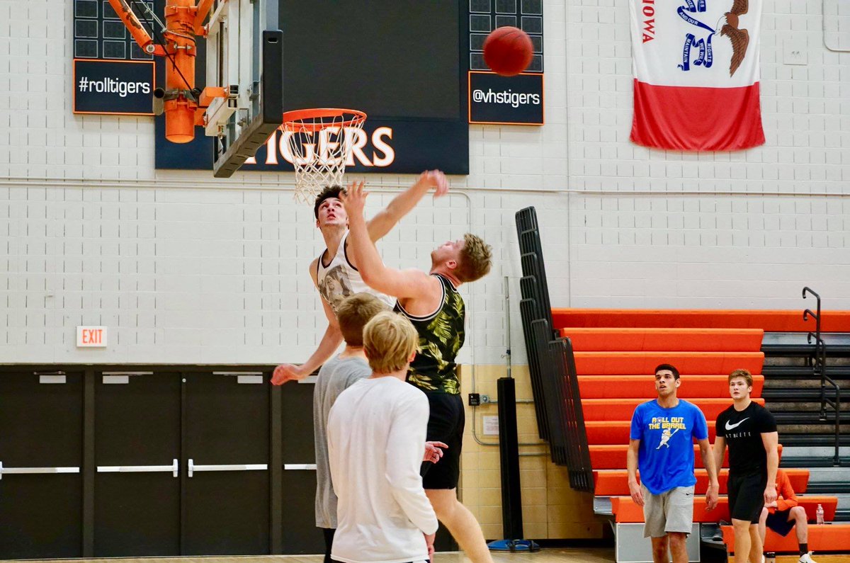 LLSFest's tweet photo. “GET A STOP!!” - Coach https://t.co/U1RwzcvCjX