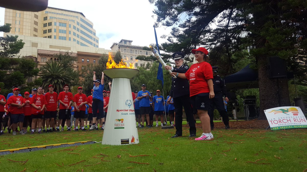 taylorryan_10's tweet photo. The "Flame of Hope" has arrived at Government House, ahead of tonight's opening ceremony of the #SpecialOlympics. Over 1000 athletes will compete in Adelaide over the next four days. @TenNewsADEL https://t.co/SIYFxlKEiL