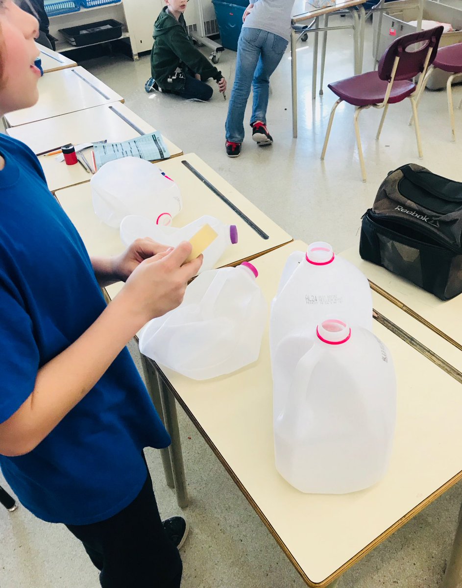 allboysCBE's tweet photo. Students investigate how pressure in the atmosphere is linked to the formation of clouds #allboysprogram #yycbe #abed #cloud https://t.co/LiAHzA3bNr
