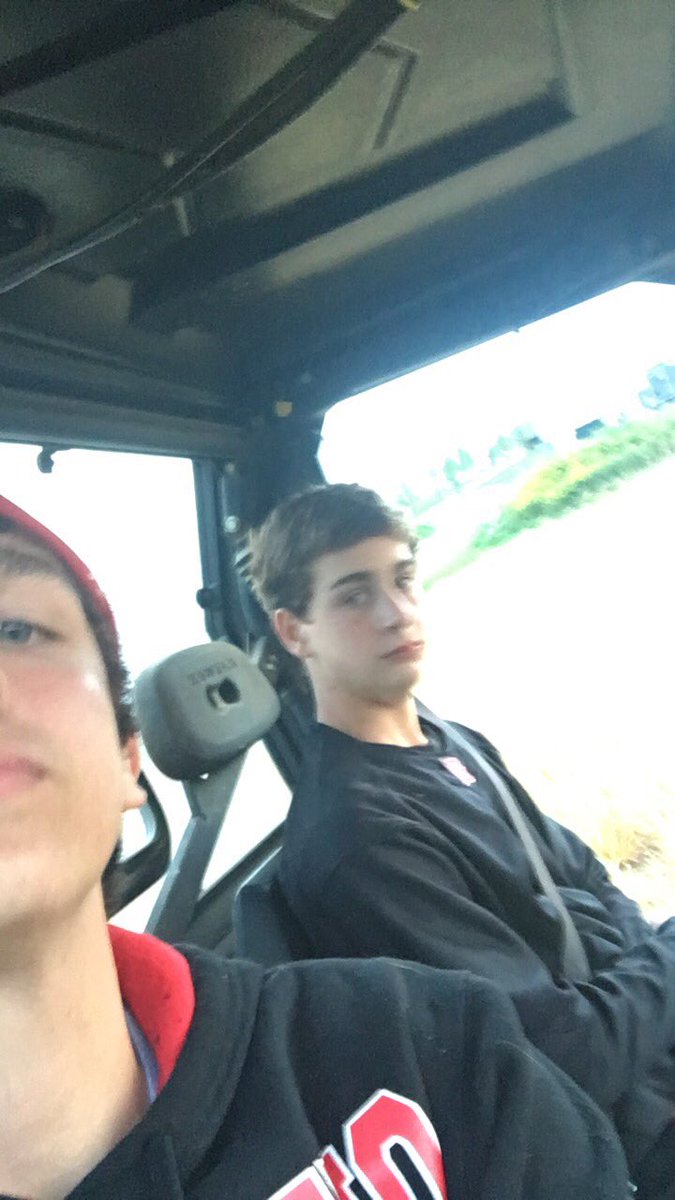 s_sedares's tweet photo. Happy birthday to my man luke, we ain’t got a lot of pictures, so this is the best I️ could do.@lukeernest5 https://t.co/RxbgO1QyrP