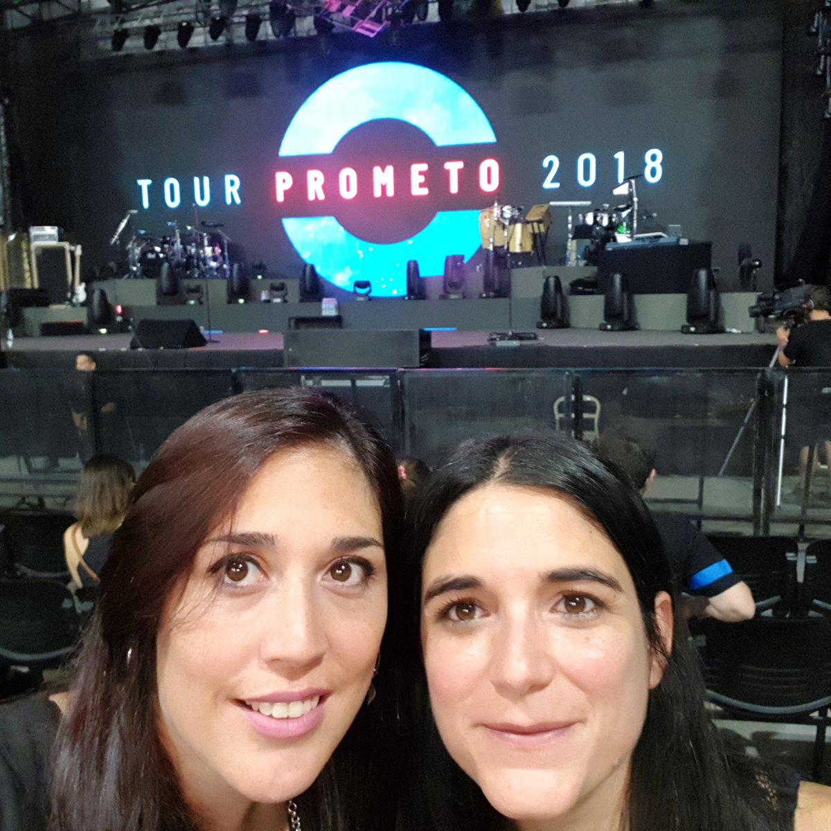grismarii's tweet photo. @pabloalboran cordoba te ama,nosotras te amamos! Por mas exitos y sueños por cumplir 💖💖 https://t.co/rIrKthvsDV