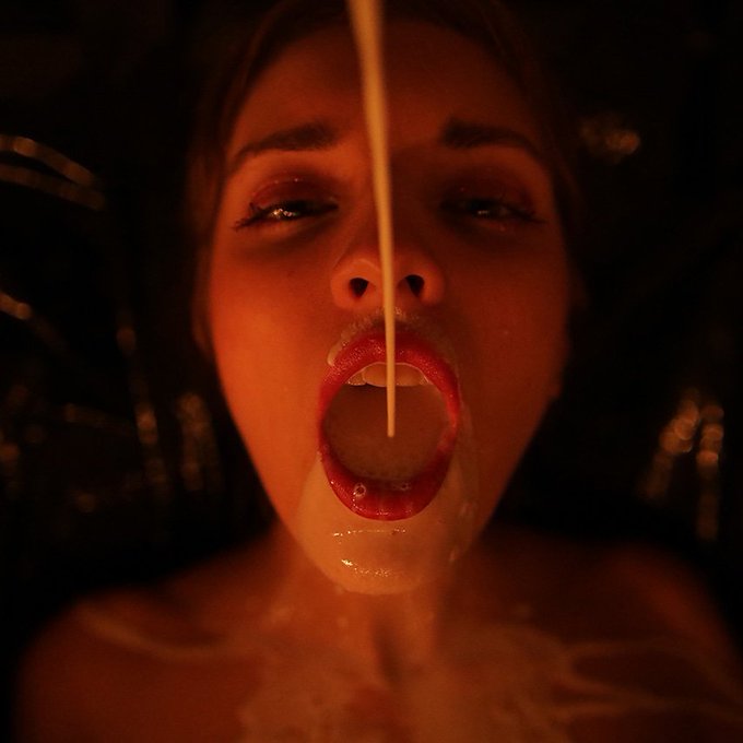 #Milk or #sperm? I like messy shootings. :-) https://t.co/yn1oji6IRO<a href="/tag/milk"class="tags">#Milk</a><a href="/tag/sperm"class="tags">#sperm</a>