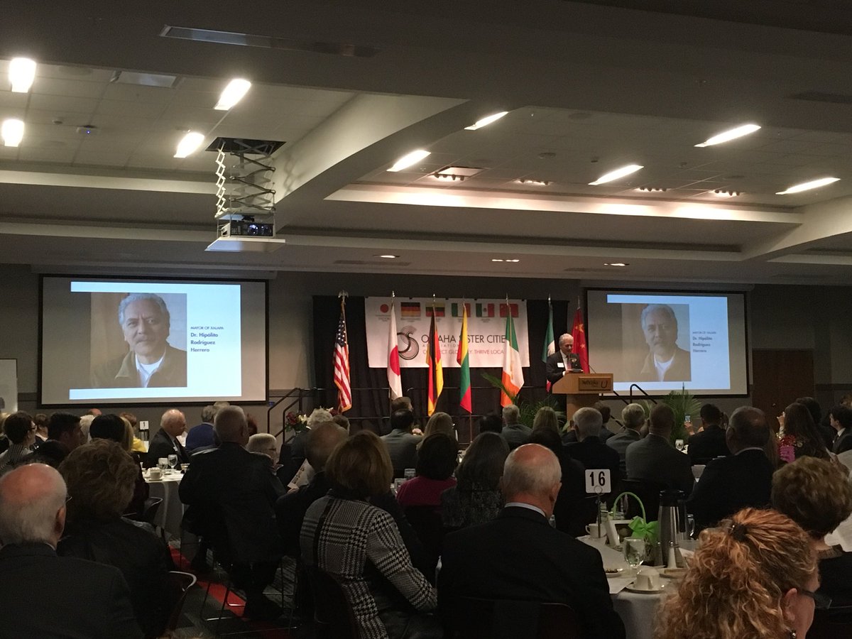 Bienvenido a Omaha  <a href="/Hipolito_Rguez/">Hipólito Rodríguez Herrero</a>  Mayor of our sister city Xalapa, Mexico.  Thank you for the great Olmec Head gift you have given to Omaha and <a href="/OmahaZoo/">Omaha's Zoo</a>