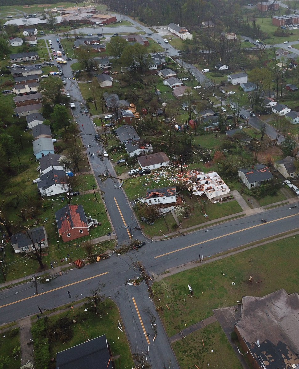 chris8video's tweet photo. Tornado damag via #SkyView8 in Greensboro near McConnell and Ardmore. @myfox8 https://t.co/DYfx6rZYQV