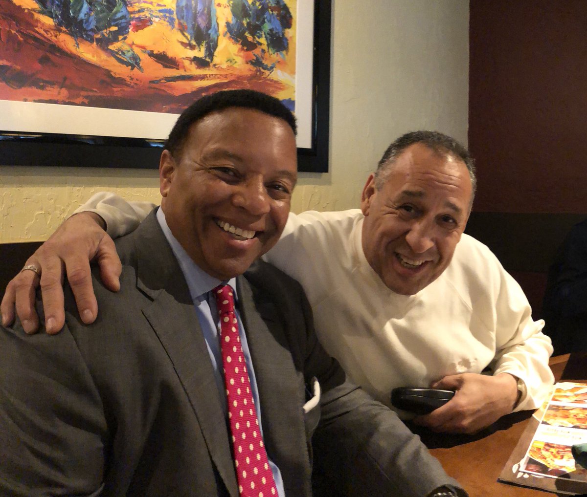 kellywrightnews's tweet photo. Kelly Wright with Pastor Joey Perez from Worldwide Evangelical Ministries #kellywright https://t.co/kEZd8cKbJU https://t.co/wOuMnp8v9F