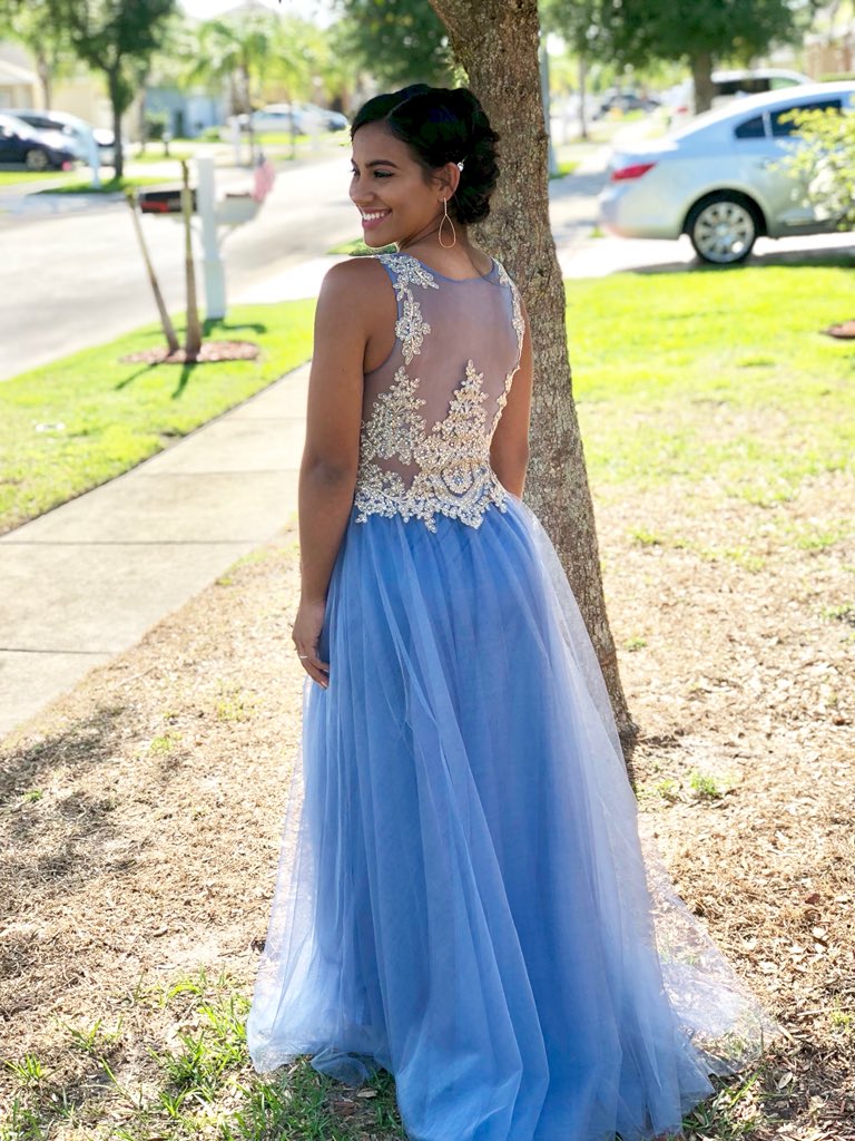 deathstargazing's tweet photo. last prom ever https://t.co/LwYGkmH5jd