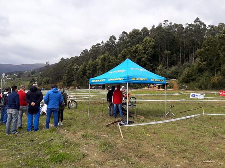 amb_burela's tweet photo. ⛰ En #Mondoñedo con nuestros amigos del #MotoclubEnduroMondoñedo en la Liga Galega da Moto de Campo. Como siempre un placer #CarreraSegura 🚑 https://t.co/p5xBQOq8tR