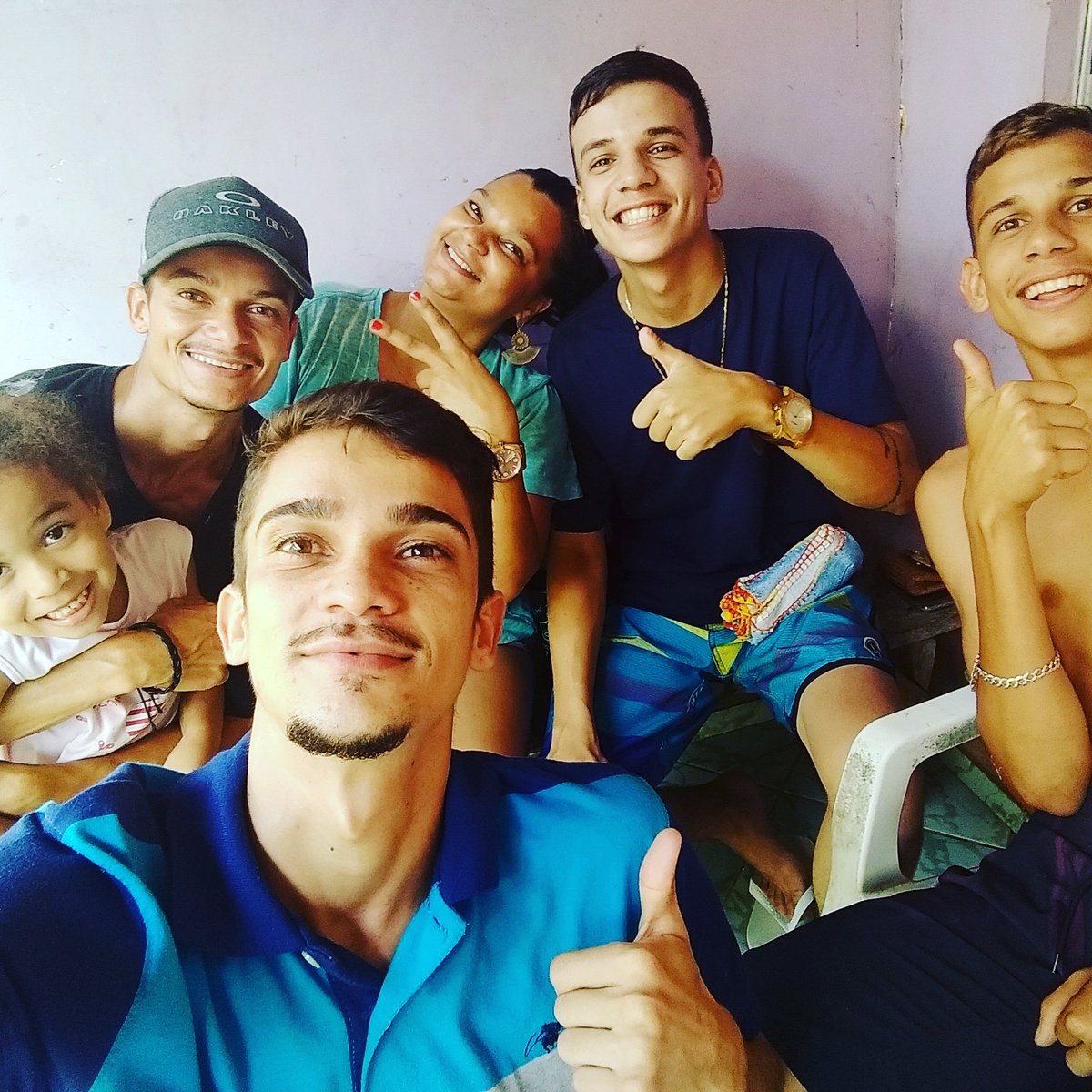 GabrielBill98's tweet photo. Se eu gosto de ter 6 irmãos? Vocês não sabem o que é ter 6 melhores amigos 😍 #falta2💔 https://t.co/MJPAfh1v4R