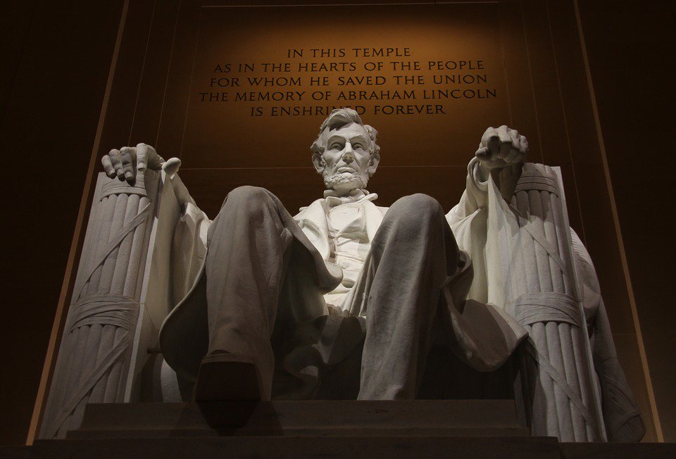 The_BestDressed's tweet photo. Today we remember the late #AbrahamLincoln for his wisdom and his leadership. A great example of a true #gentleman! https://t.co/Vd1oEW5elK