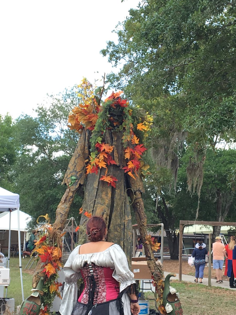 MarsinahDances's tweet photo. Had a great time visiting @renfestcfl. https://t.co/Mt5x94Nngp