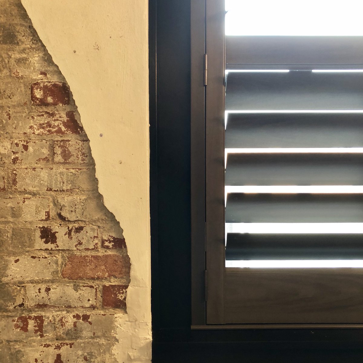 downtown_design's tweet photo. Thanks @PittsburghMag & industry partners for another great #PMultimate house tour #EmpireOnLiberty @Weisshouse1943 @buildwithrdc @DesmoneArchitec https://t.co/YRgvusSJXX
