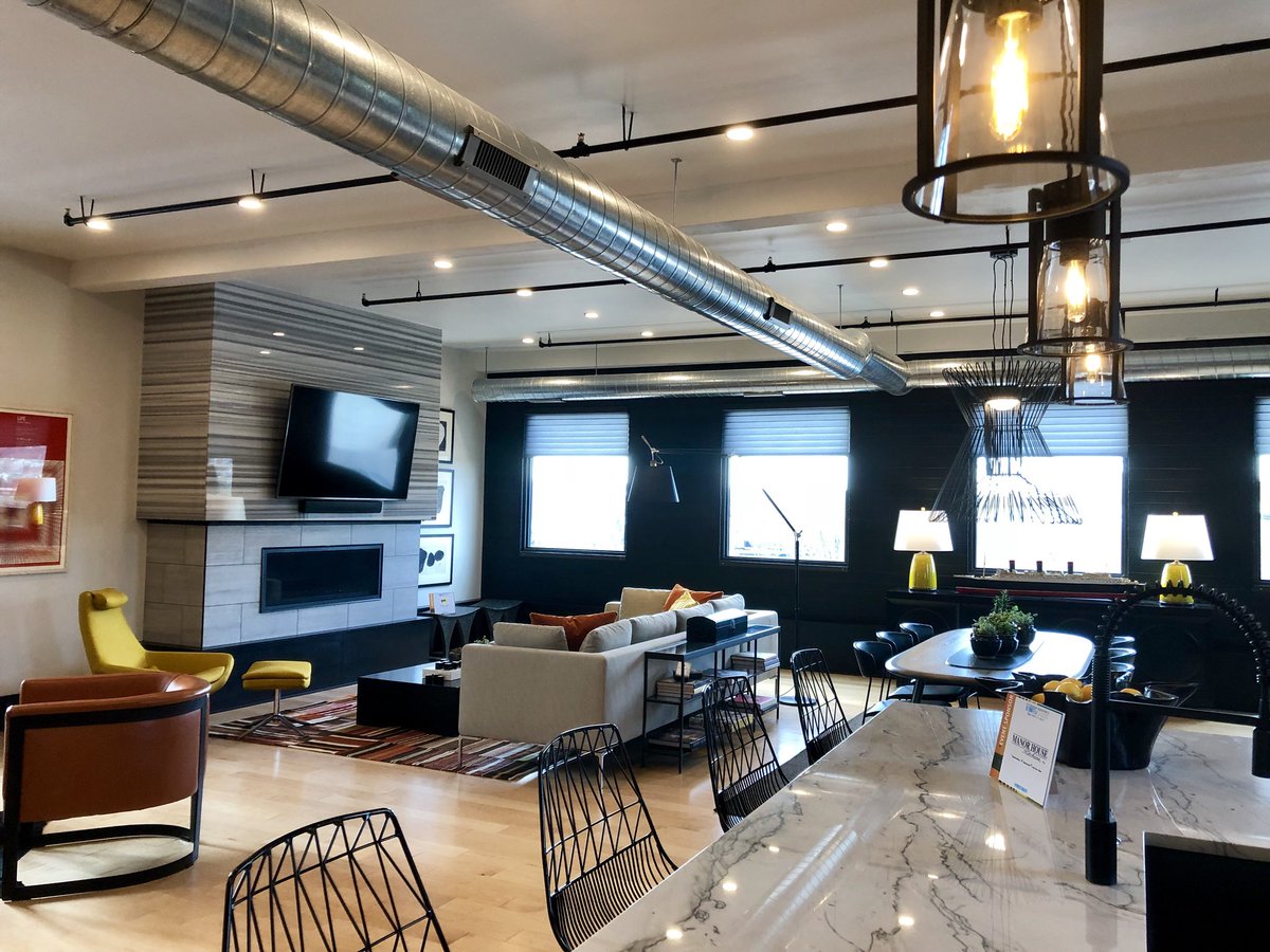 downtown_design's tweet photo. Thanks @PittsburghMag & industry partners for another great #PMultimate house tour #EmpireOnLiberty @Weisshouse1943 @buildwithrdc @DesmoneArchitec https://t.co/YRgvusSJXX