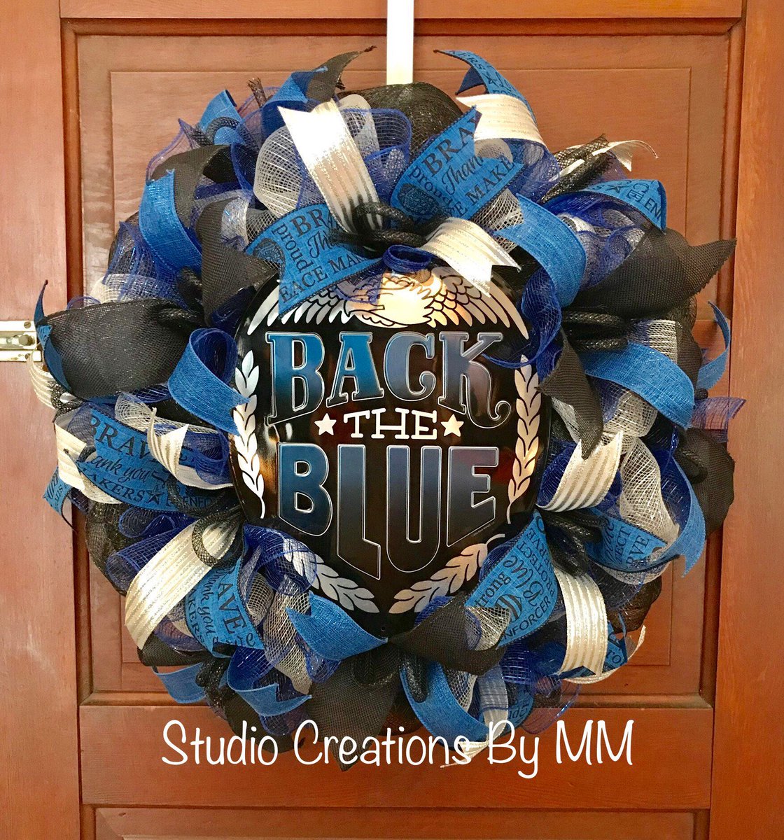SCreationsByMM's tweet photo. Excited to share the latest addition to my #etsy shop: #BackTheBlue #BlueLivesMatter  #FreeShipping in the USA 🇺🇸  https://t.co/ULMX7oRi0R https://t.co/iV5TYnkN9I