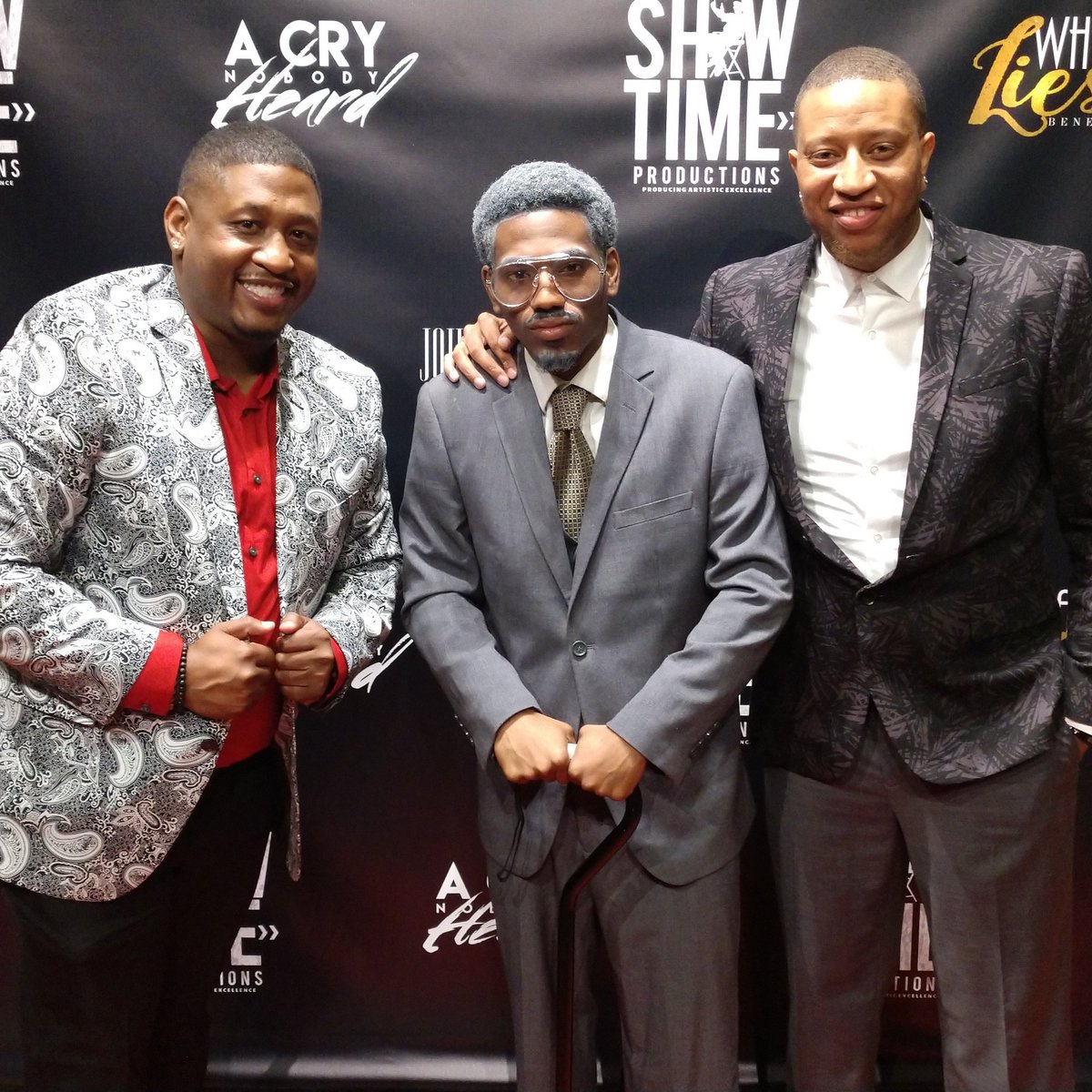 TQ_SOM's tweet photo. The show was on point last night had to get a shot of the two masterminds with the Deacon. lol #ShowtimeProductions #Irmo #SC #HarbisonTheatre #Actorslife #Theatre #LetsHitTheStage #GrindMode #GetThisWork https://t.co/EfY7z74PJq