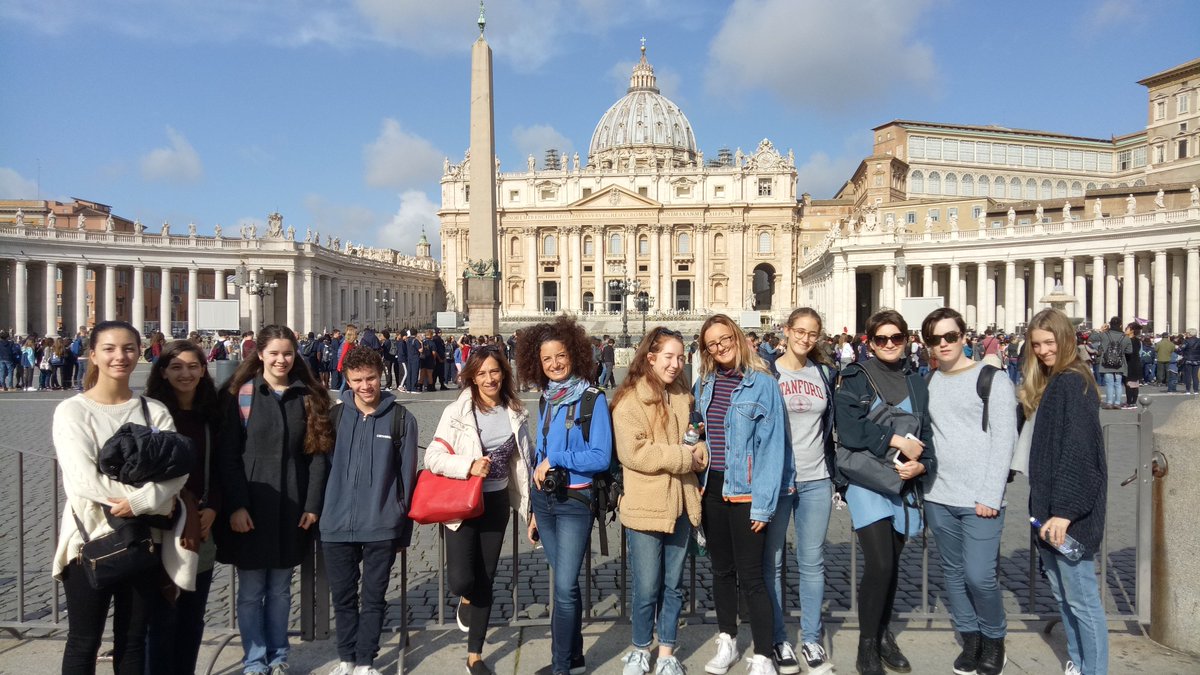 NewmanCollegeWA's tweet photo. Italian Tour Day 3: Students enjoyed visiting the Vatican museum, Sistine Chapel and St Peter's Basilica. All were amazed at the art in the Vatican and scale of St Peter's #ShinethroughDiscovery #ItalianTour2018 #CulturalLearning https://t.co/dNGyyYzBPX