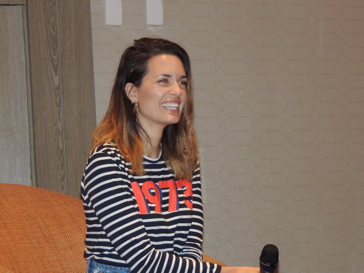 pllconventionbr's tweet image. Olhem o sorriso e a felicidade dela! Ela se sentiu tão bem recebida ❤️ 
#PrettyLittleWeekend