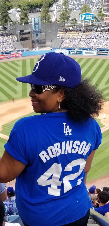 AAPACPomona's tweet photo. Celebrating the Legacy of Jackie Robinson #42 - AAPAC &amp; the African American Museum of Beginning. Thank you @Dodgers for sponsoring trip we are so appreciative #proudtobepusd #aapac #nocolorlines #BrooklynDodgers #blackhistory #unity #JackieRobinson42 #halloffame1962 #equity https://t.co/7hCOP1WL0C