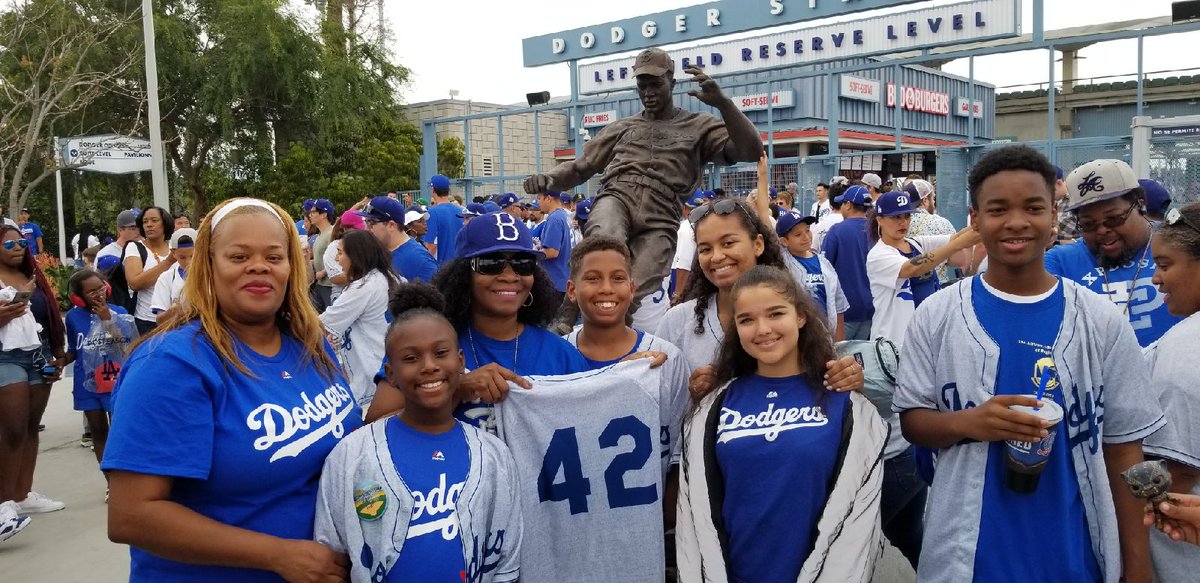 AAPACPomona's tweet photo. Celebrating the Legacy of Jackie Robinson #42 - AAPAC &amp; the African American Museum of Beginning. Thank you @Dodgers for sponsoring trip we are so appreciative #proudtobepusd #aapac #nocolorlines #BrooklynDodgers #blackhistory #unity #JackieRobinson42 #halloffame1962 #equity https://t.co/7hCOP1WL0C