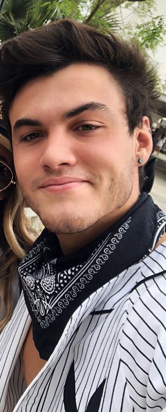 excusegrant's tweet photo. how. is. he. real. https://t.co/2FdiIBOMSm